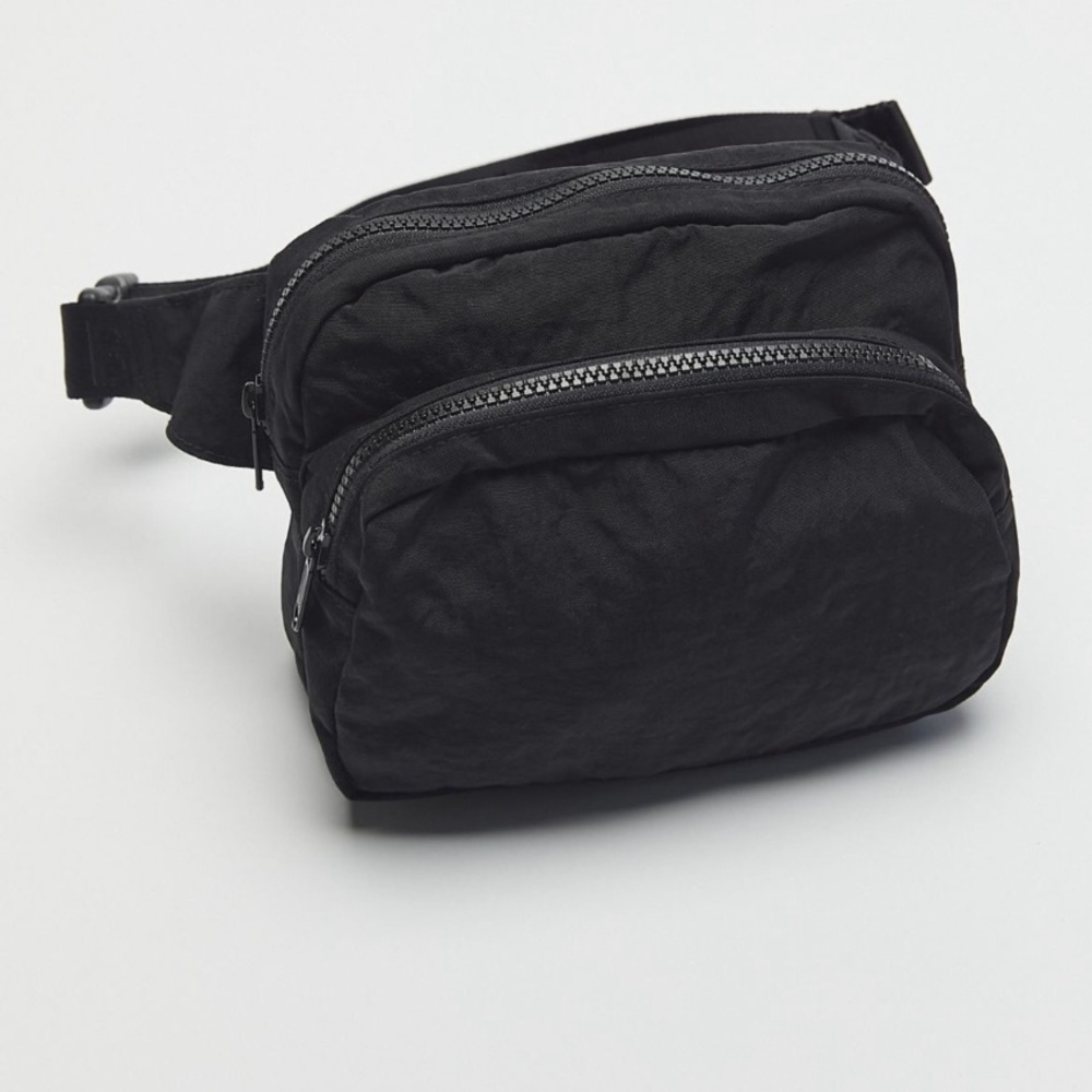 BAGGU Black Nylon Waist Bag / Fanny Pack
